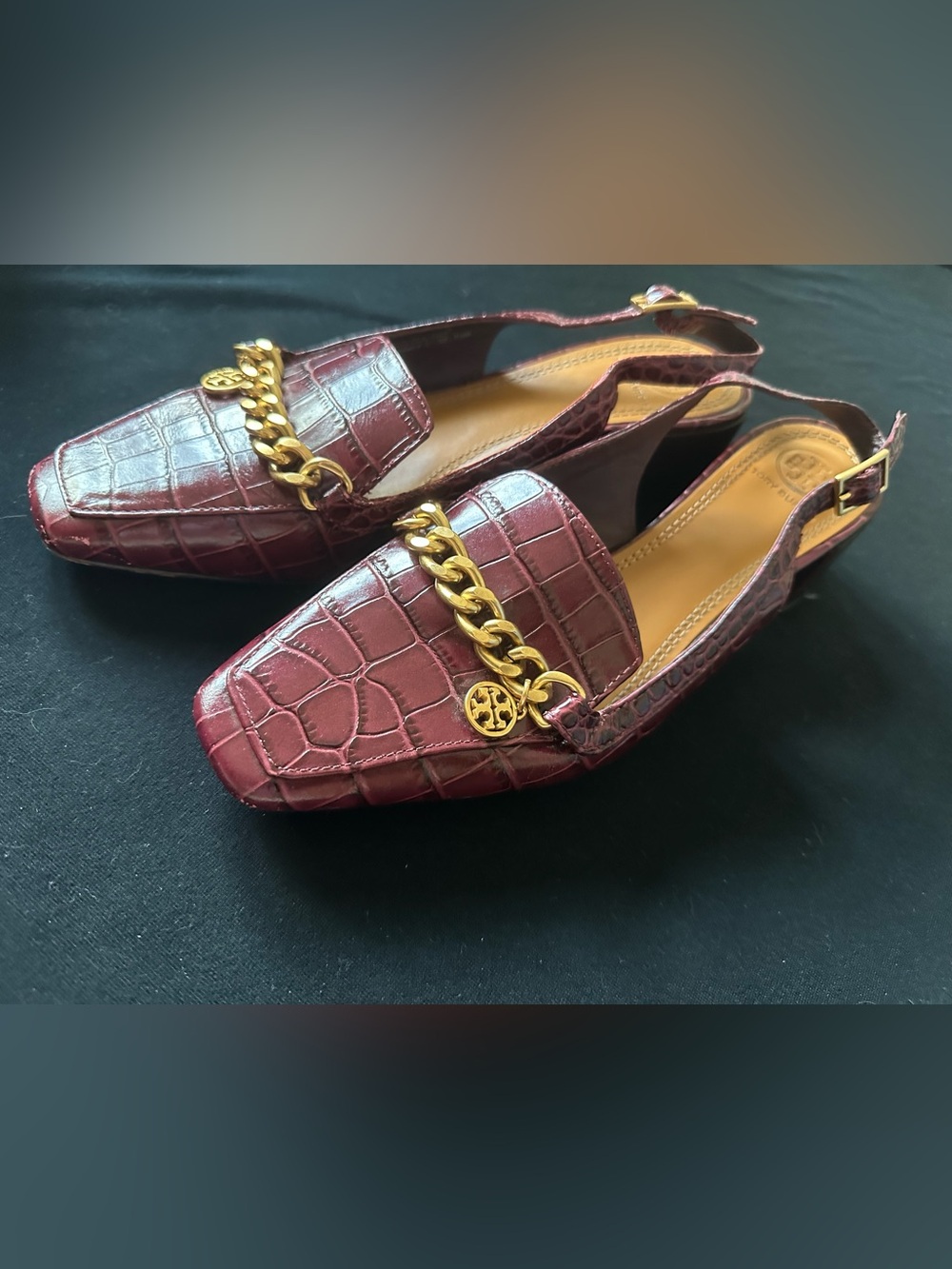 Tory Burch Benton charm Burgundy Croc-Embossed Slingback Loafers With Gold Chain - Picture 13 of 16